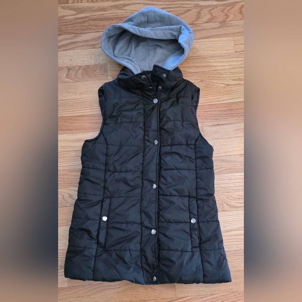 Arizona Jean Company Women's S Black Puffer Vest With Gray Sweatshirt Hood